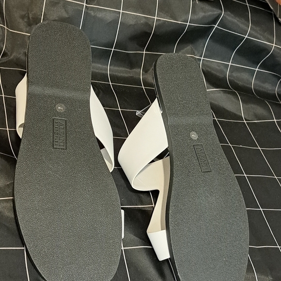 Alfani Step n Flex Sandals - Picture 4 of 4